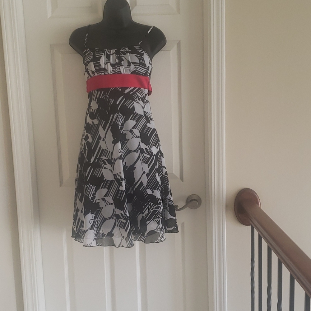 Studio y white black and red strappy dreds